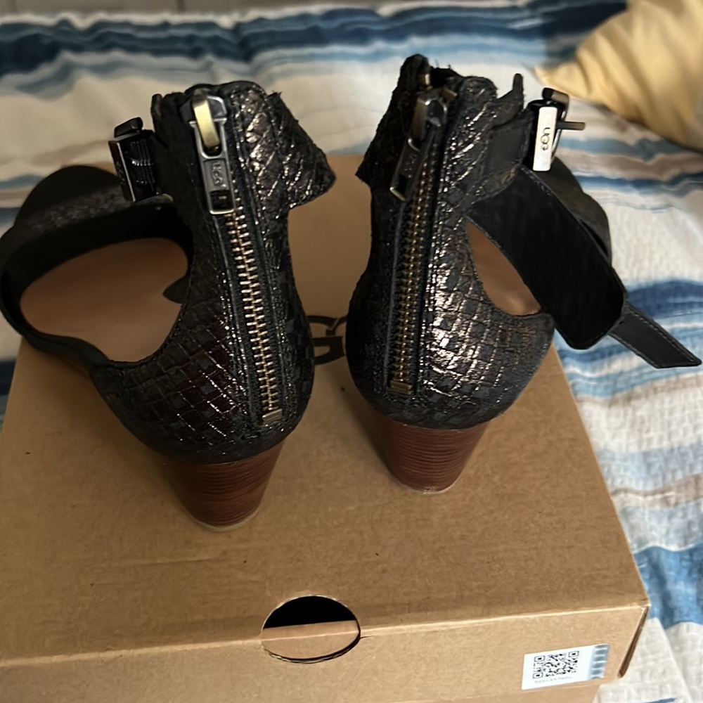 Shoes - Picture 2 of 5